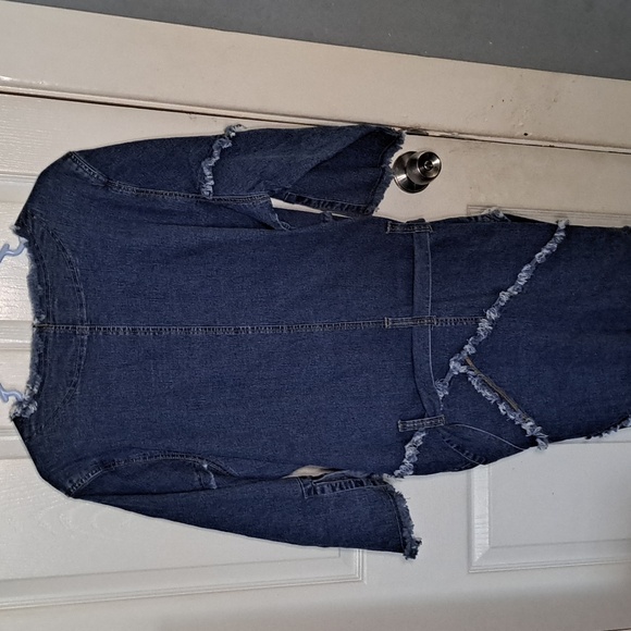 Denim Button-Front Tunic Dress with Frayed Trim - Picture 5 of 6